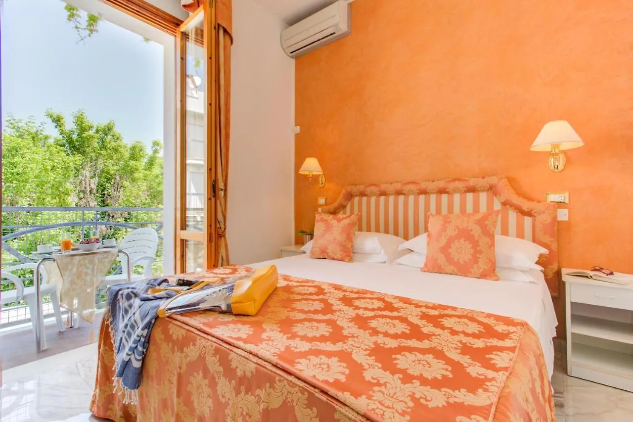 ***  Hotel Nanni - Dependance Μπελάρια-Ιτζέα Μαρίνα Ιταλία