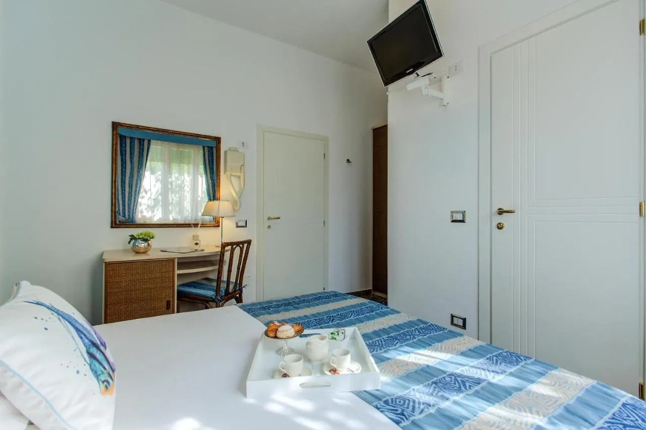 ***  Hotel Nanni - Dependance Μπελάρια-Ιτζέα Μαρίνα Ιταλία