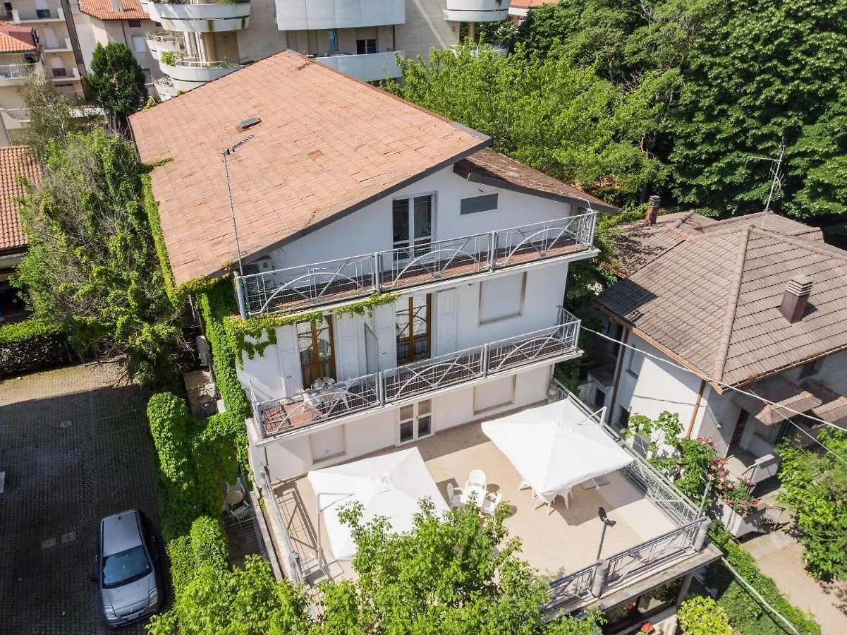 Hotel Nanni - Dependance Μπελάρια-Ιτζέα Μαρίνα 3*,